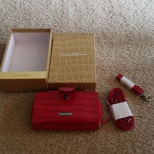 Small wristlet or crossbody